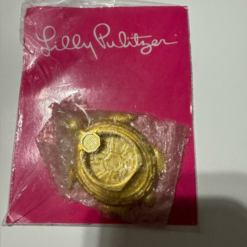 Lilly Pulitzer NWT gold phone stand with ring